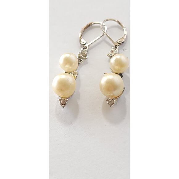 Vintage Dangling Faux Pearl Earrings - Picture 9 of 10